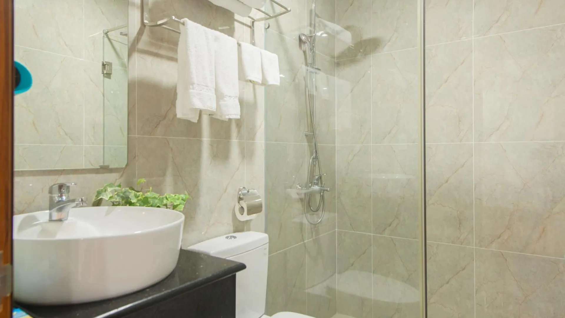 ****  Goldcoast Hotel Nha Trang Vietnam